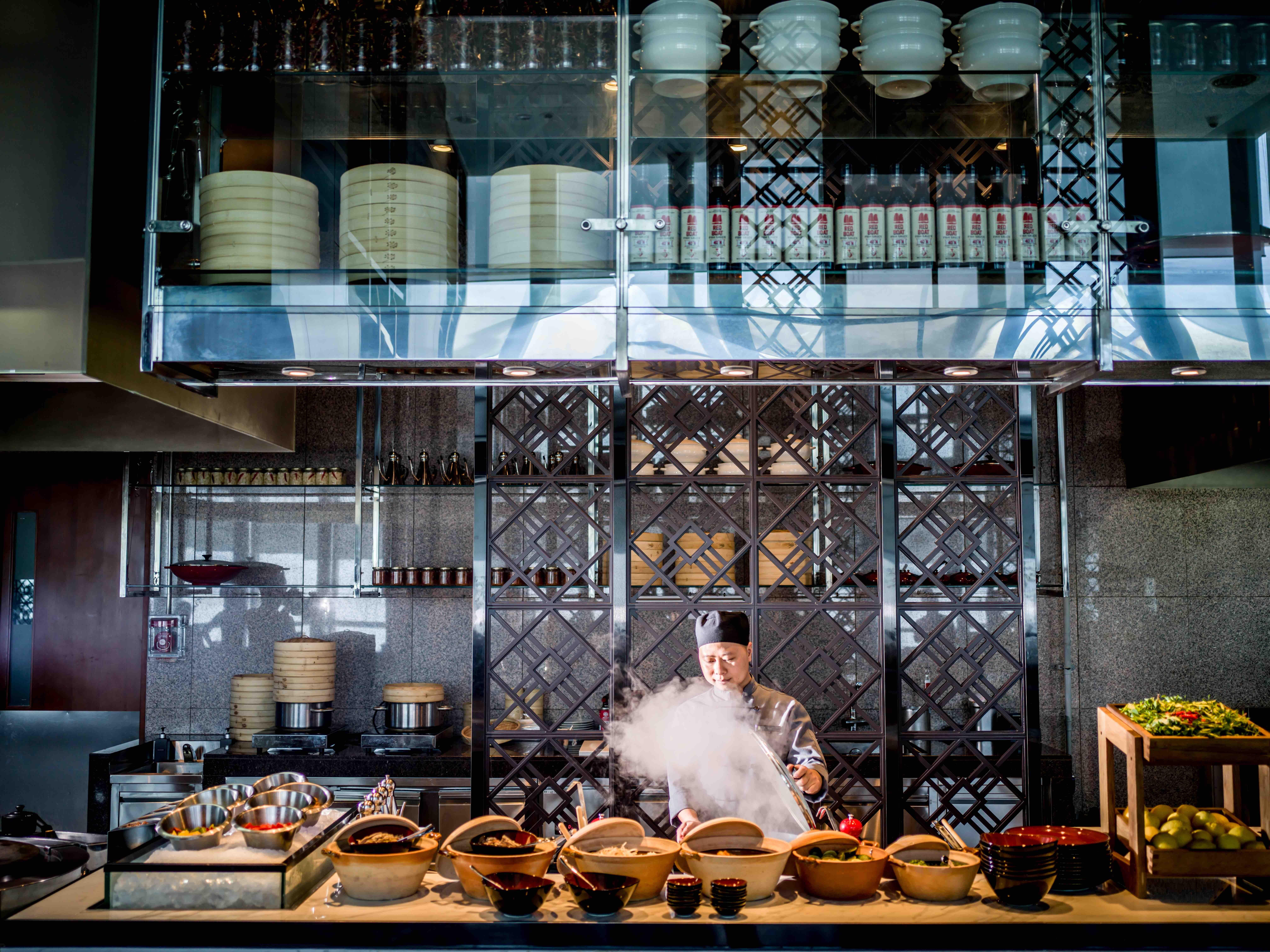 Intercontinental Hanoi Landmark72 By Ihg Exterior photo