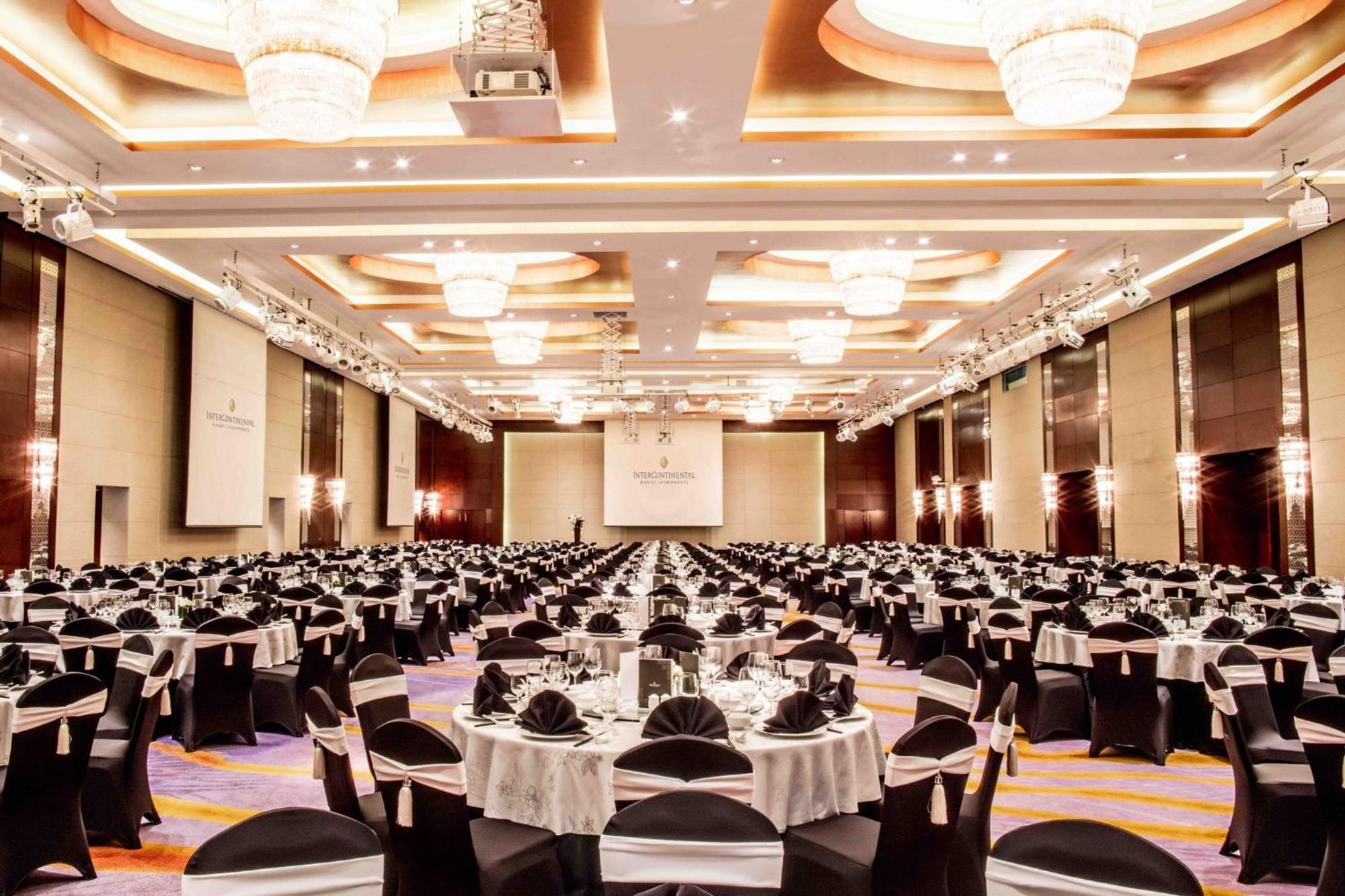 Intercontinental Hanoi Landmark72 By Ihg Exterior photo